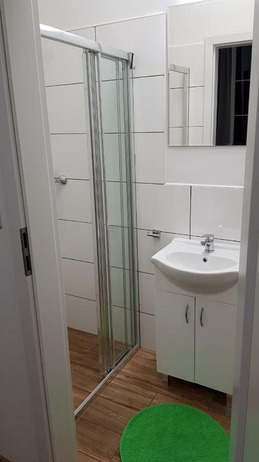 Apartament Nr 15 - 2 Pokoje Z Prywatnymi Lazienkami Centrum Poznań Eksteriør bilde